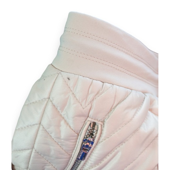 NWT Athleta Apres Ski Short Cream Beige Color Quilted Puffer Size 6 MSRP‎ $89 - Picture 9 of 9